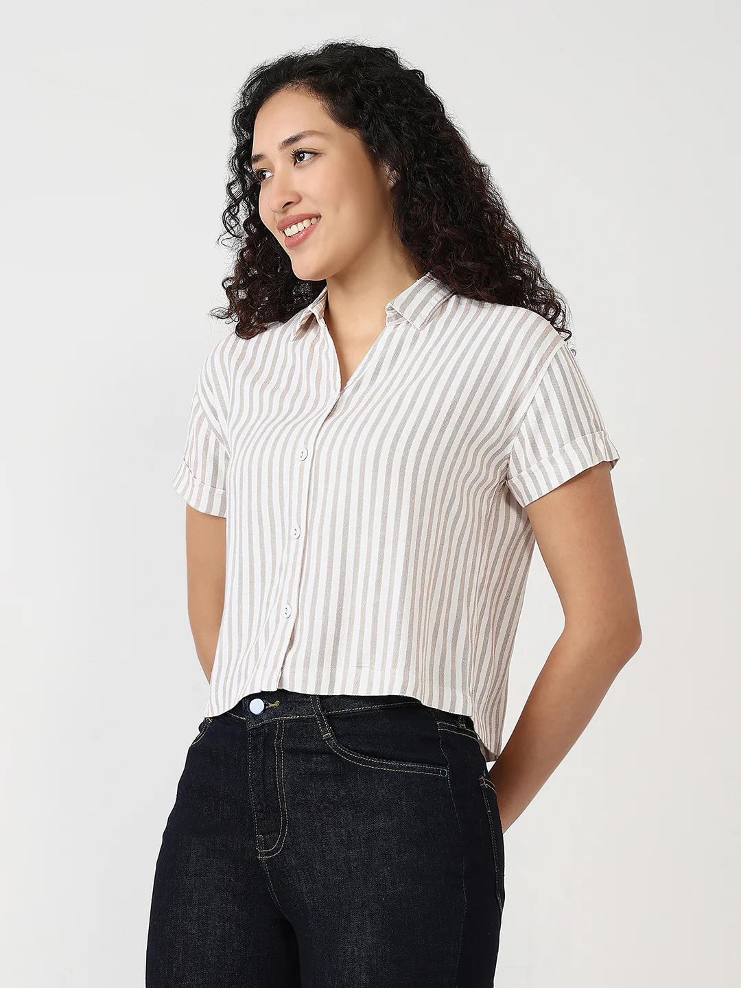 Women Beige/White Slim Crop Shirt - Image 6