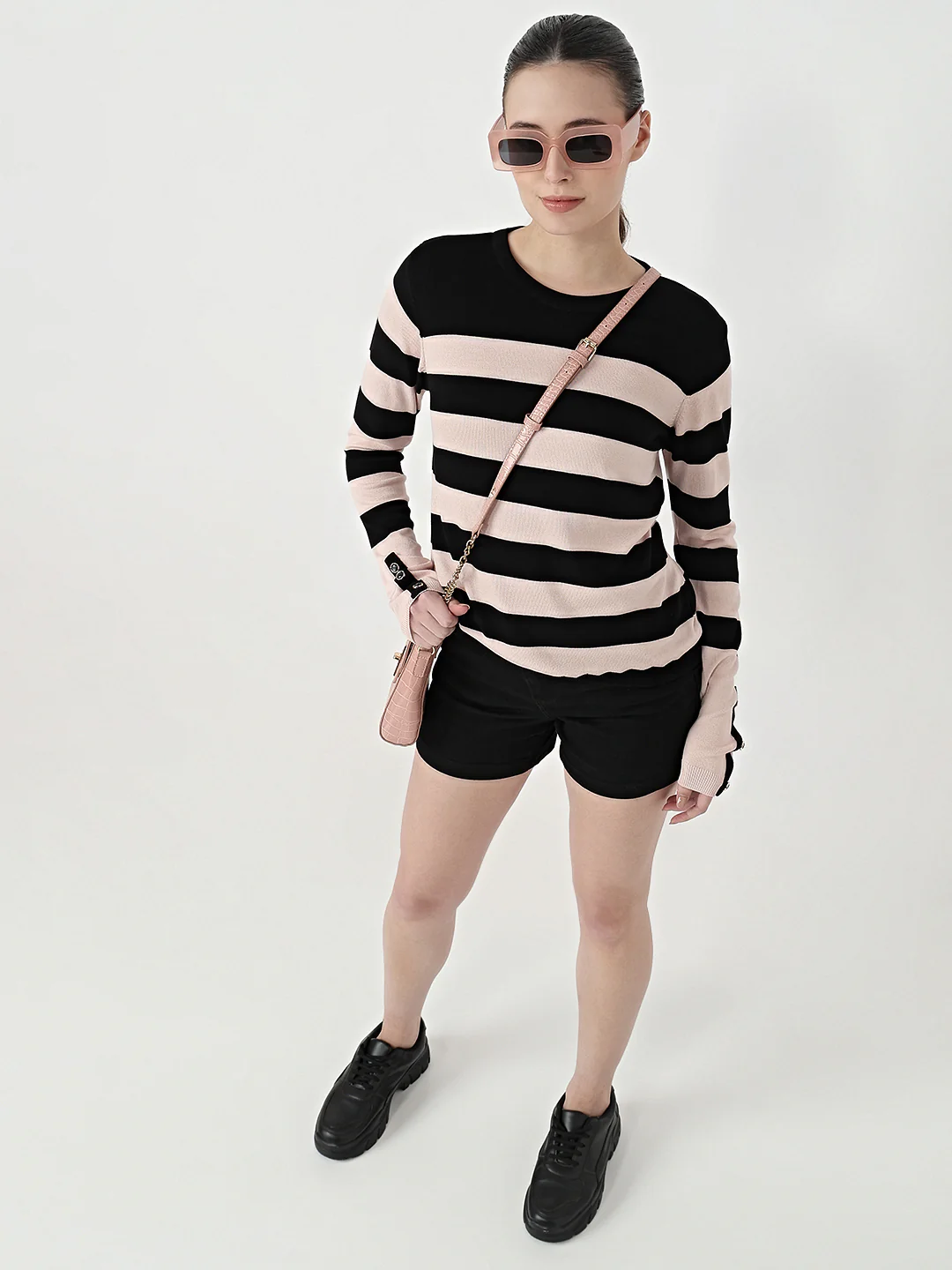 Women Black/Beige Slim Fit Flat Knit