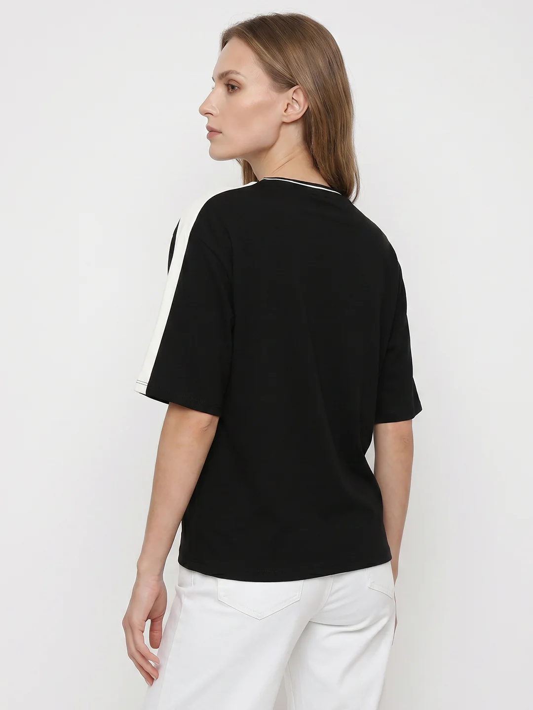 Women Black Graphic Crop Genz Tees - Image 3