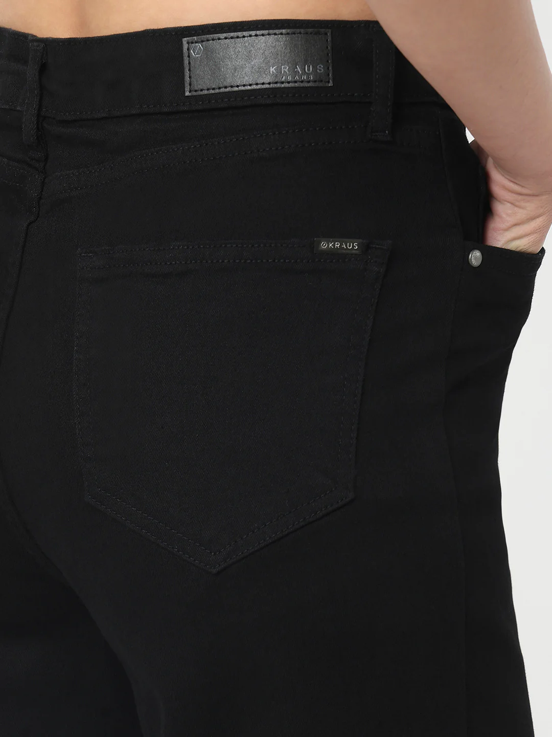 Women Black High-Rise Baggy Jeans - Image 7