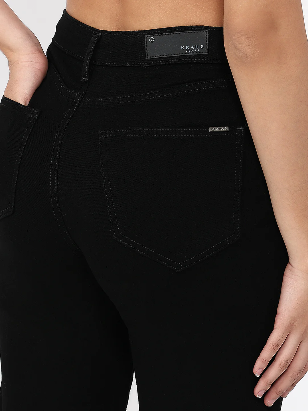 Women Black High-Rise Crop Wide Leg Jeans - Image 6