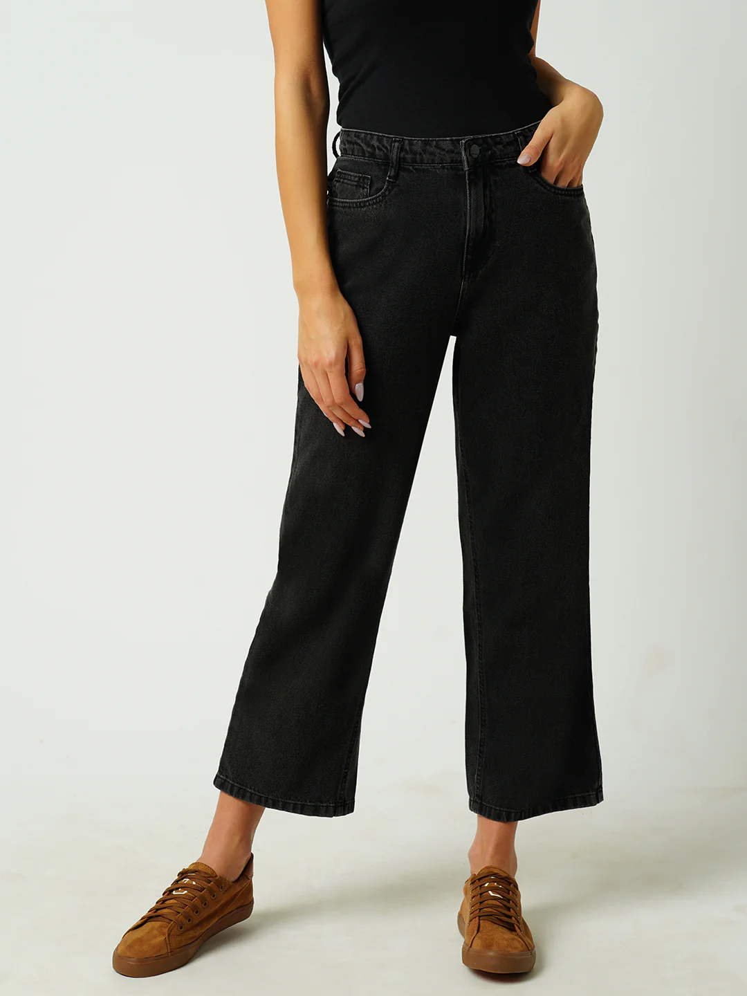 Women Black High-Rise Loose Straight Jeans - Image 2