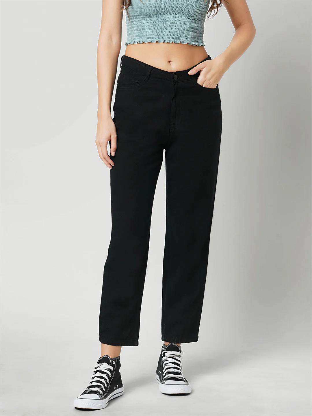 Women Black High-Rise Mom Fit Jeans - Image 2