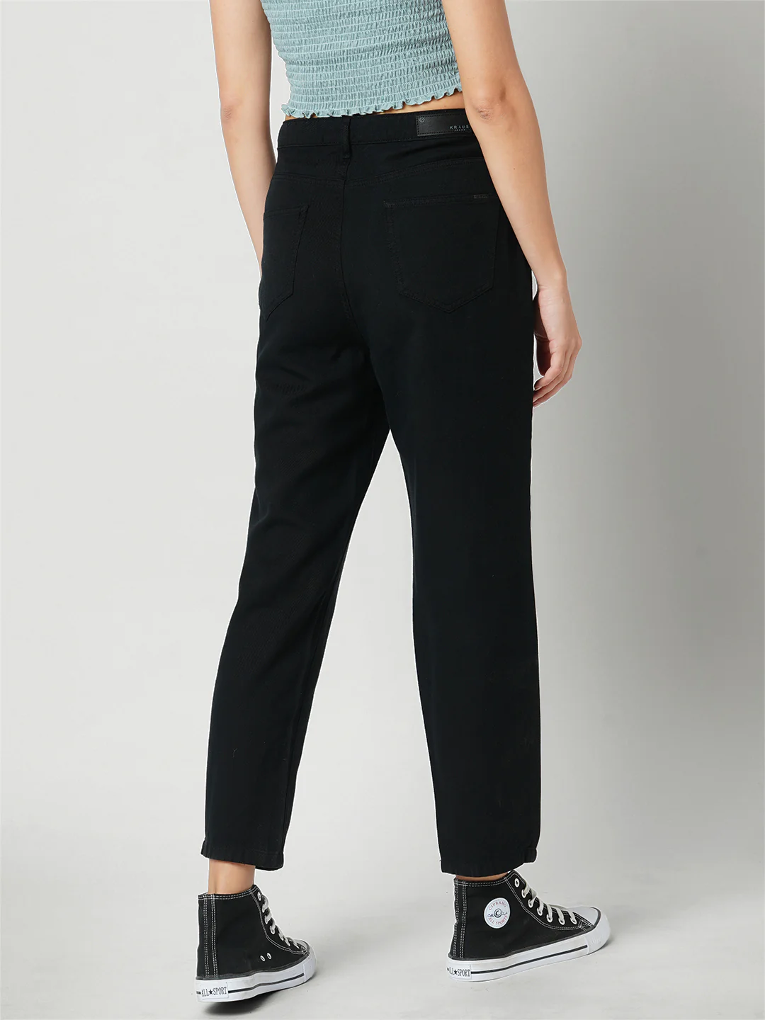 Women Black High-Rise Mom Fit Jeans - Image 3