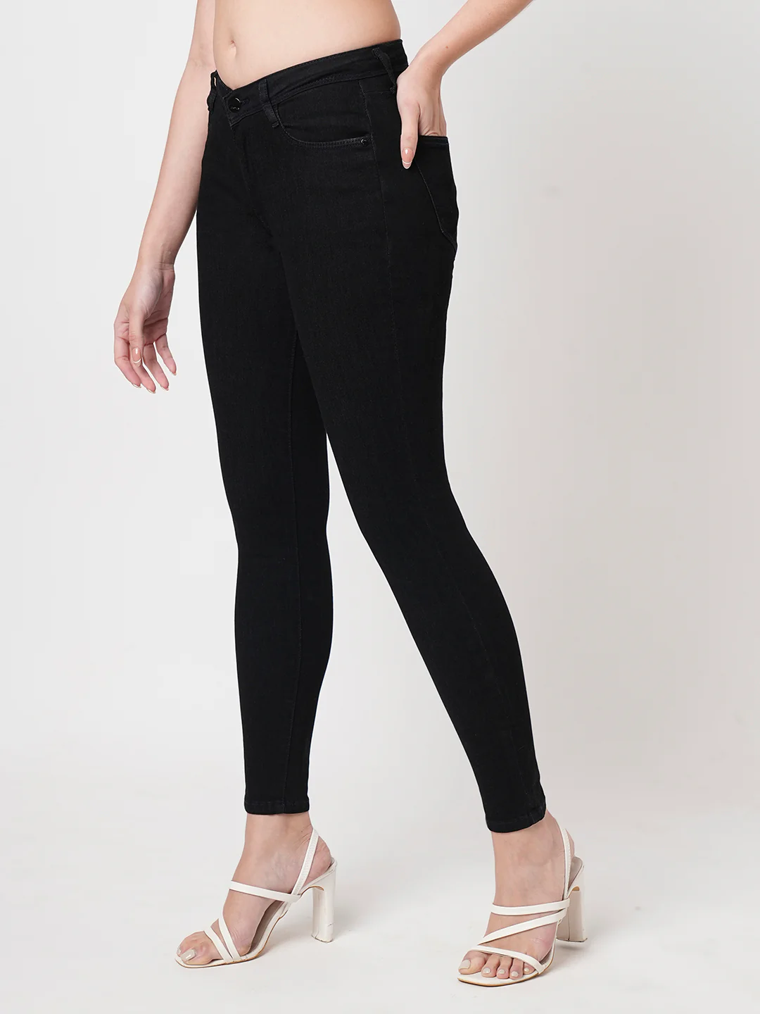 Women Black High-Rise Skinny Jeans - Image 7