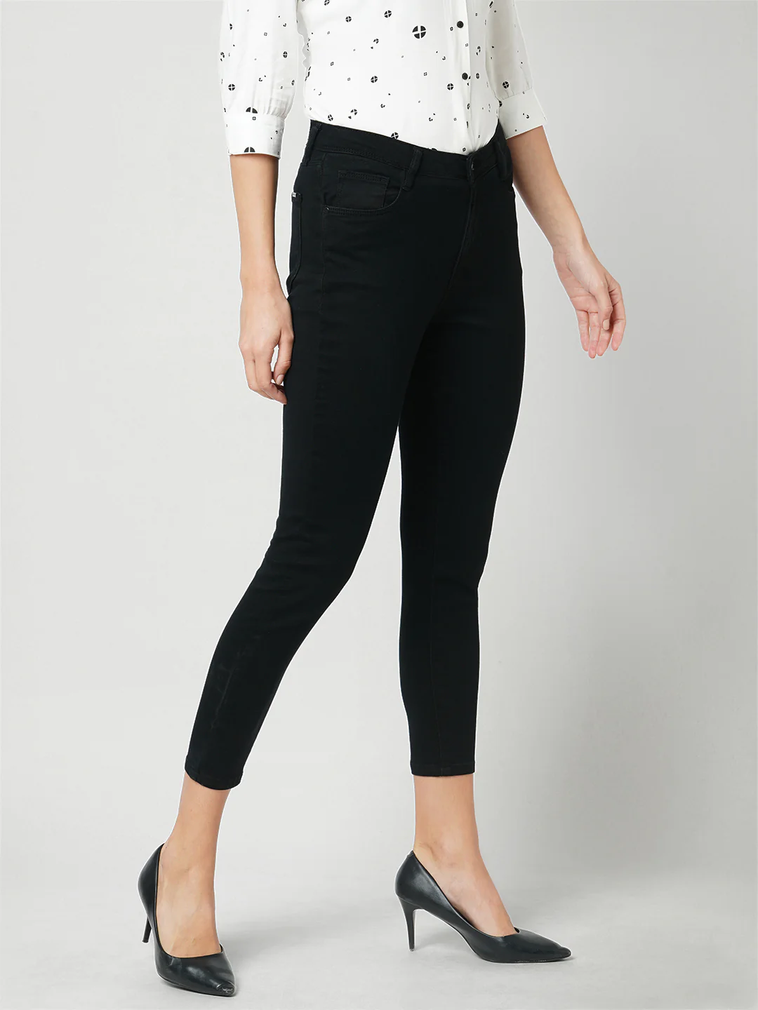 Women Black High-Rise Skinny Jeans - Image 4