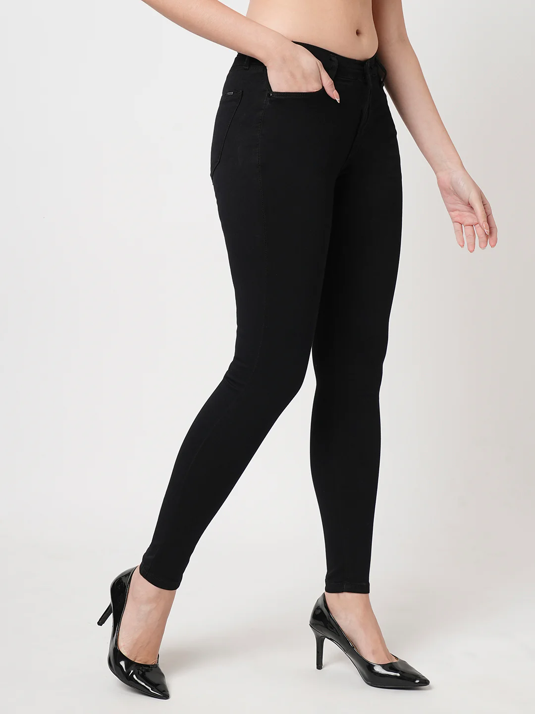 Women Black High-Rise Skinny Jeans - Image 6