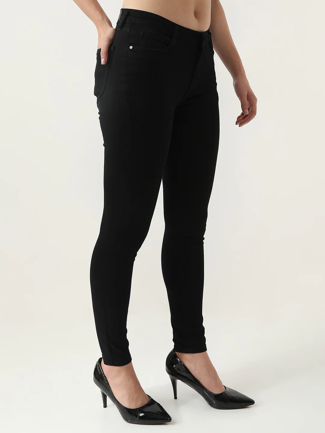 Women Black High-Rise Skinny Jeans - Image 5