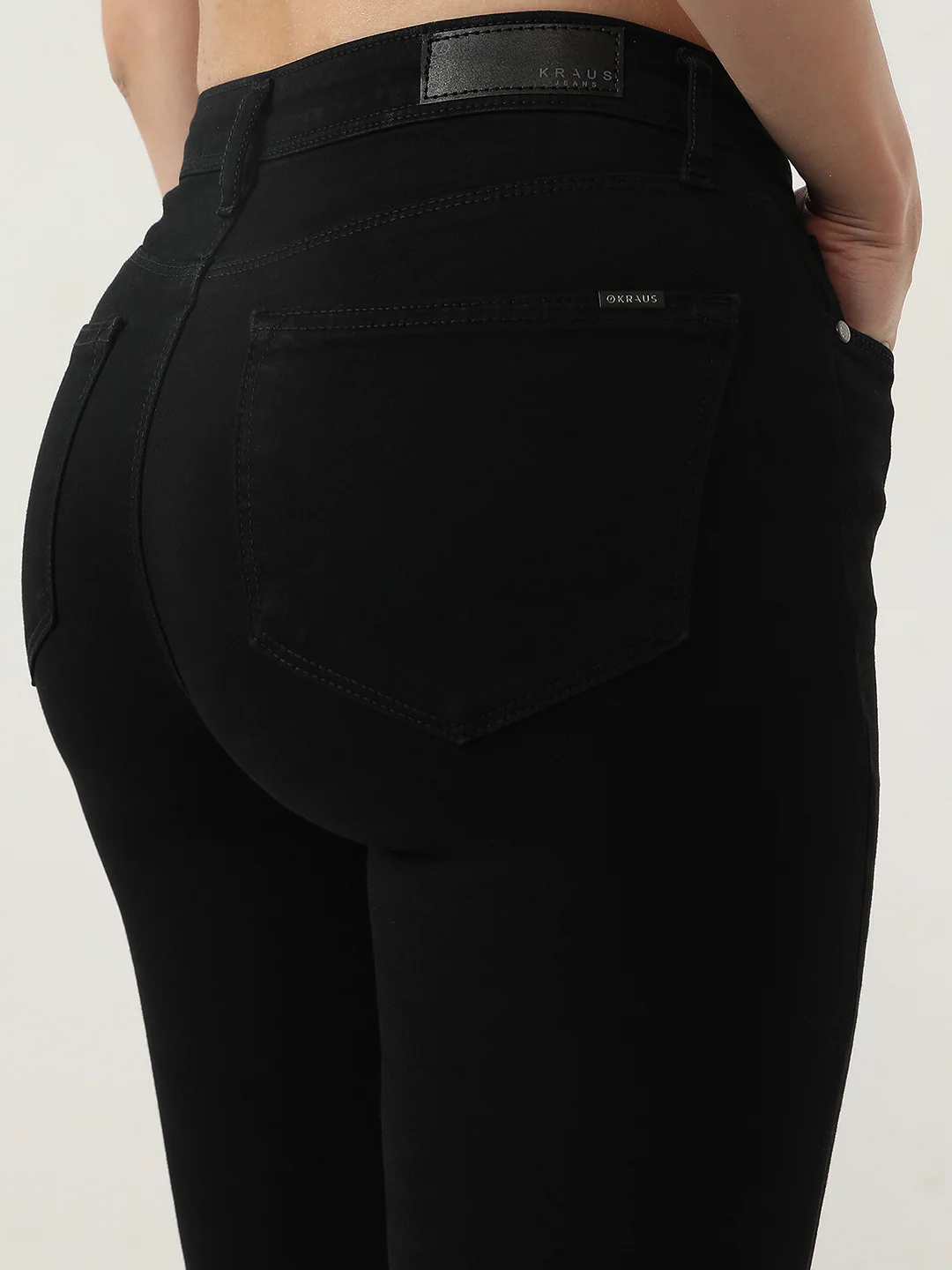Women Black High-Rise Skinny Jeans - Image 6
