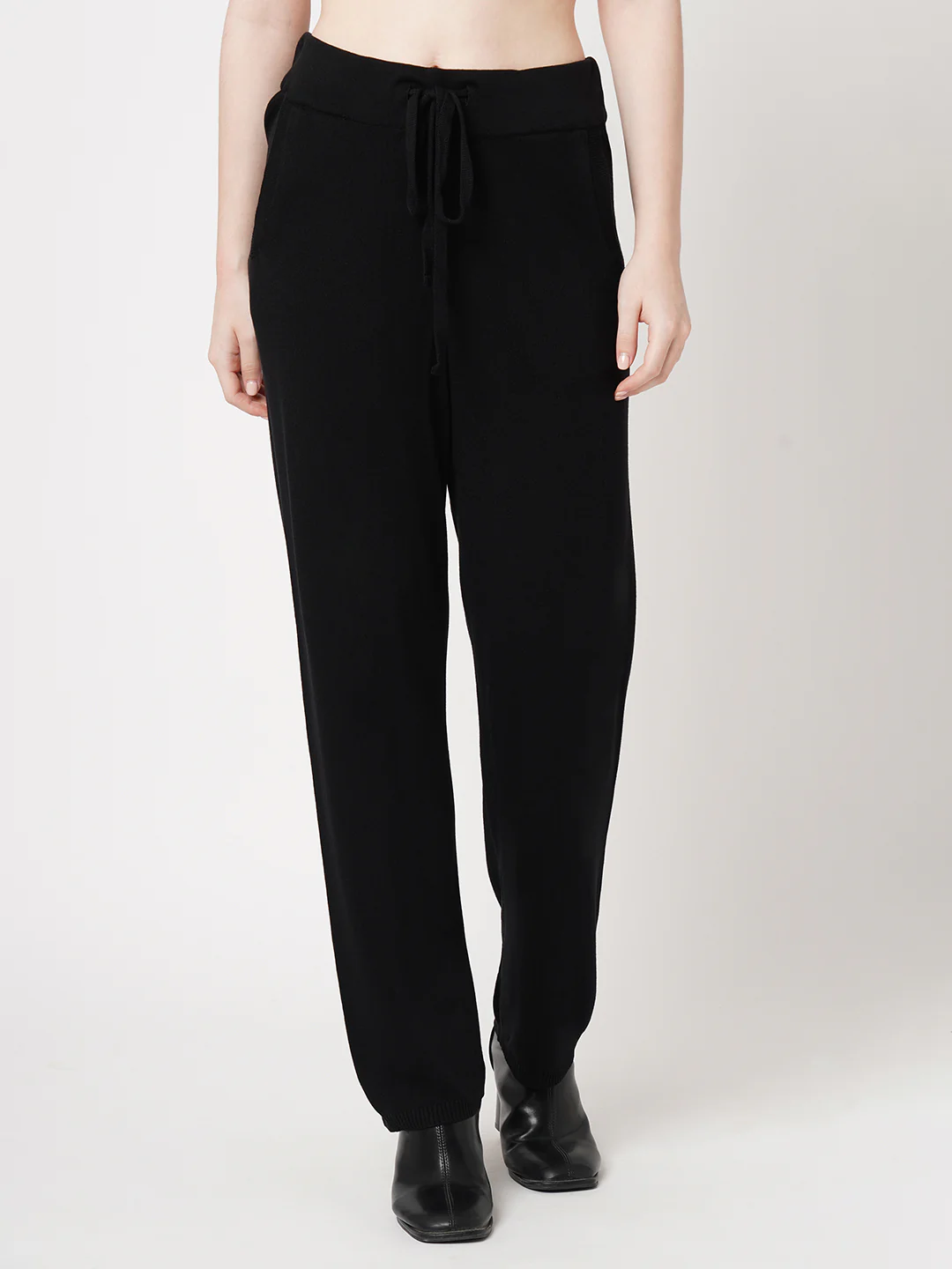 Women Black High-Rise Straight Fit Trousers - Image 2