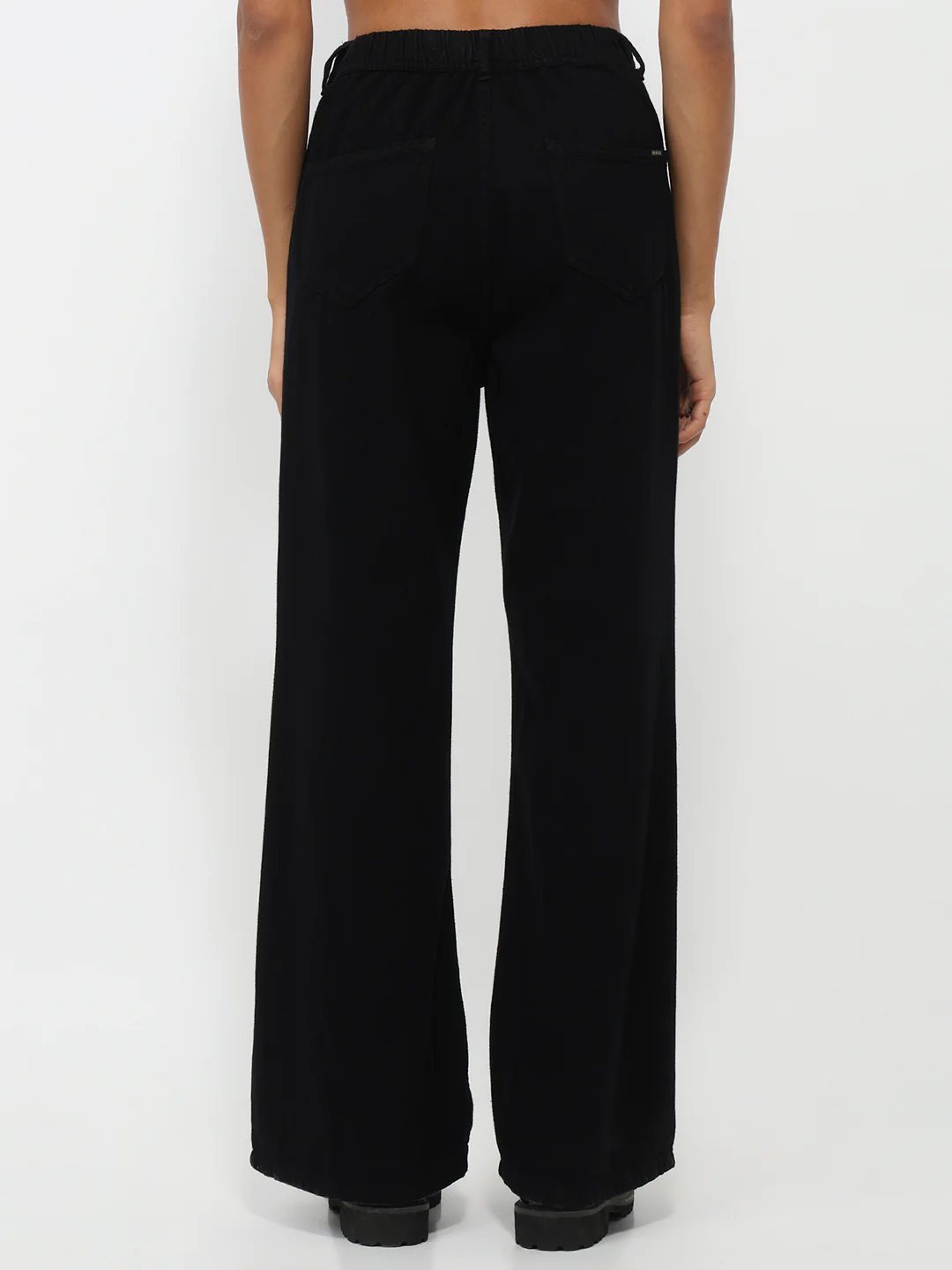 Women Black High-Rise Super Wide Leg Jeans - Image 3