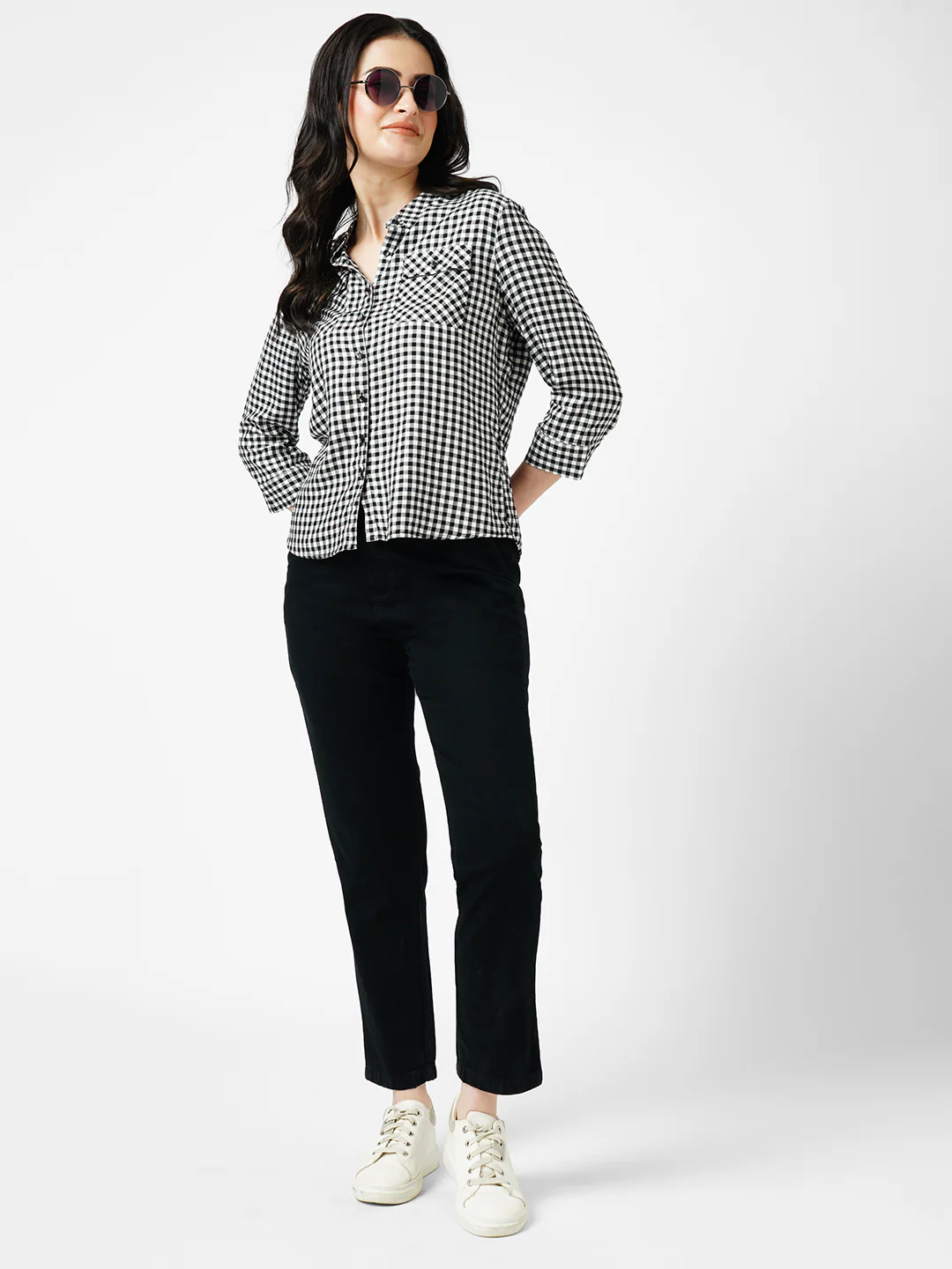 Women Black High-Rise Trousers - Image 4