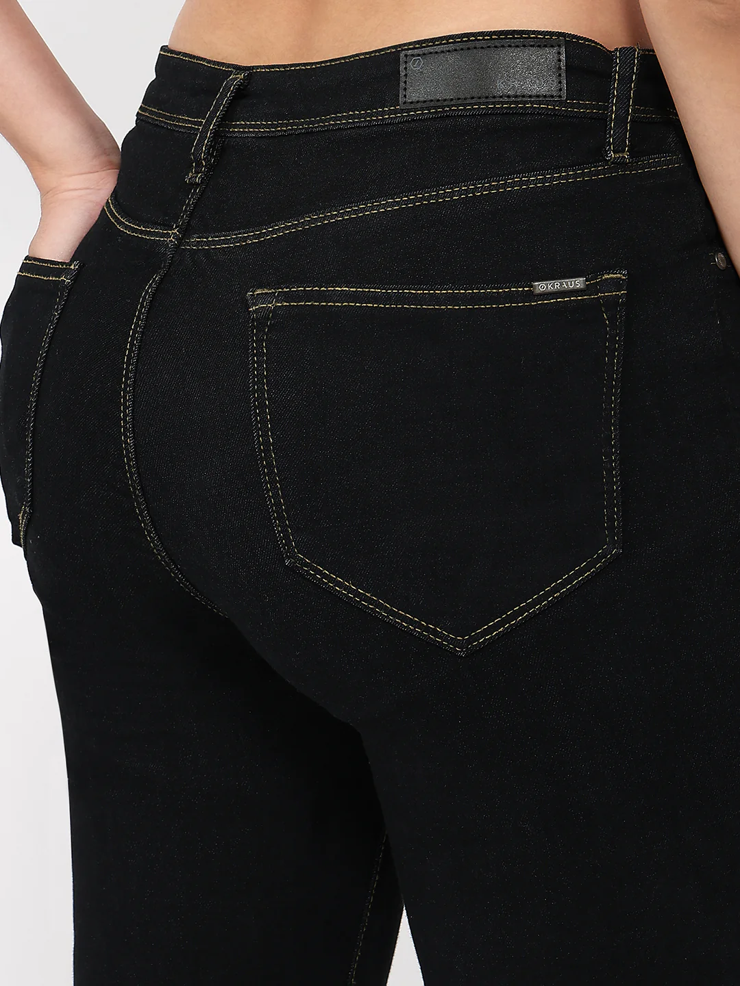 Women Black High-Rise Wide Leg Jeans - Image 5