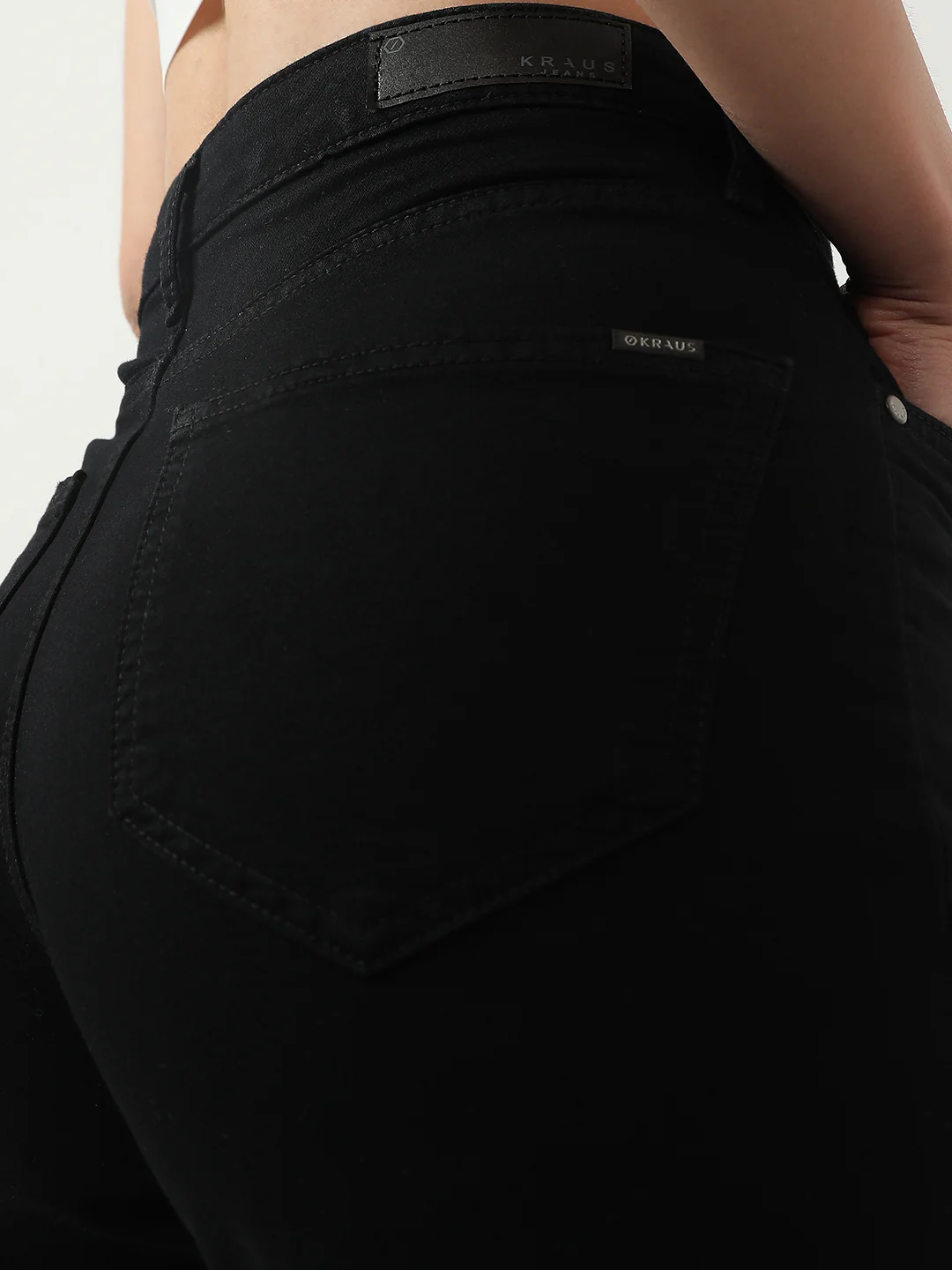 Women Black High-Rise Wide Leg Jeans - Image 6