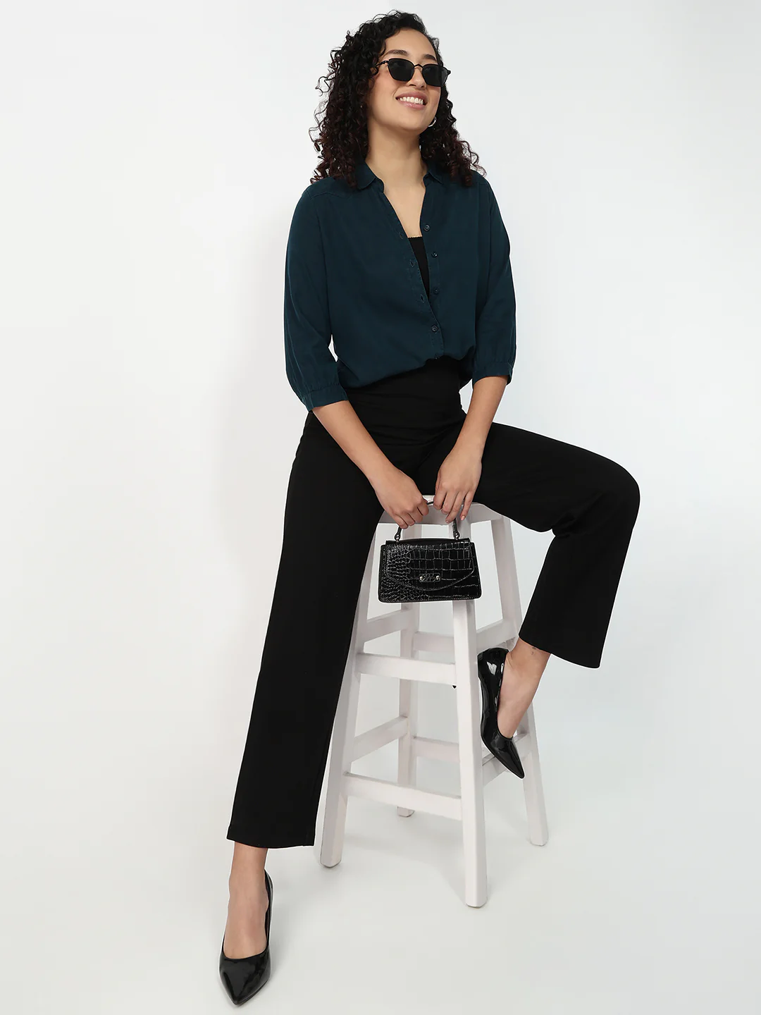 Women Black Loose Straight Fit Treggings