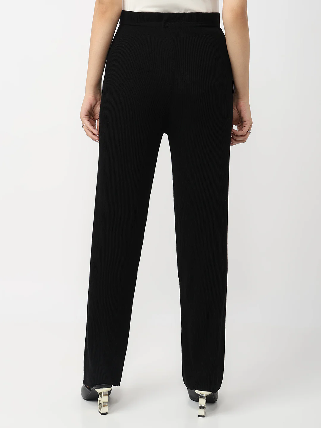 Women Black Mid-Rise Loose Straight Fit Trouser - Image 3