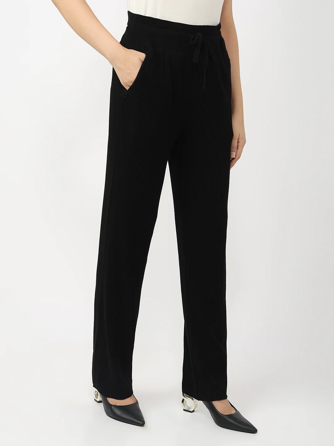 Women Black Mid-Rise Loose Straight Fit Trouser - Image 5