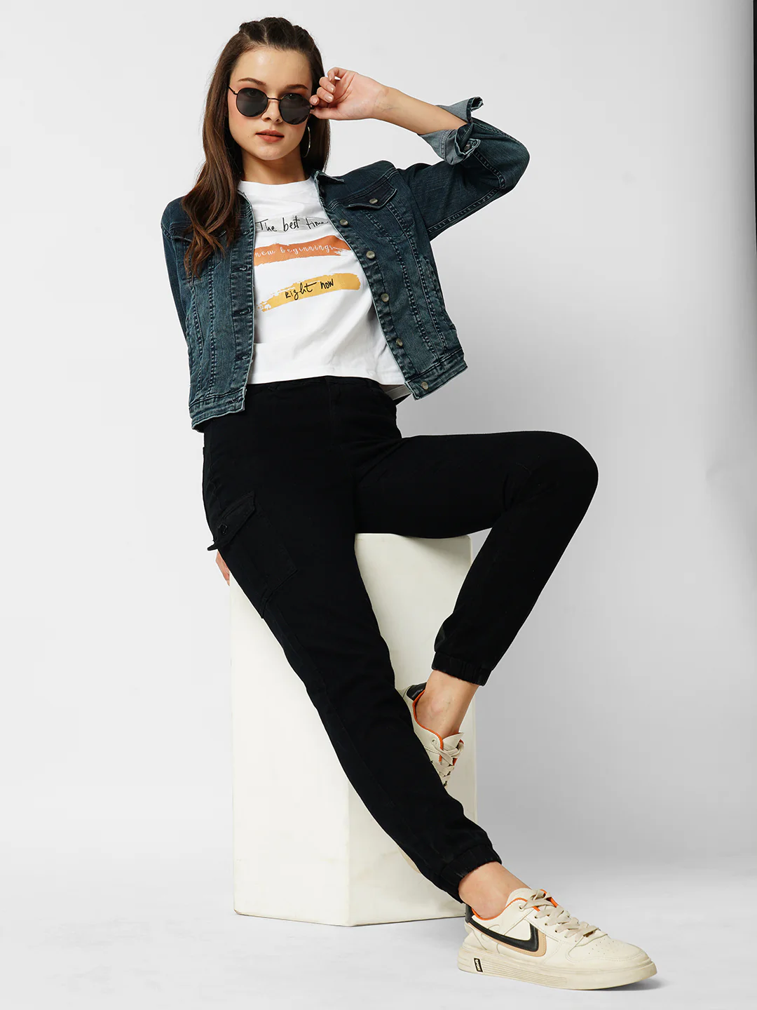 Women Black Mid-Rise Skinny Cargo - Image 3