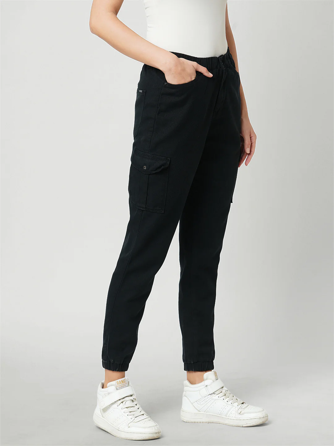 Women Black Mid-Rise Skinny Cargo - Image 4