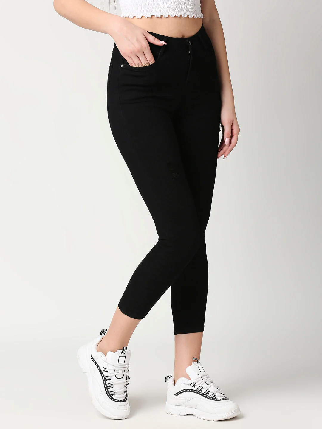 Women Black Mid-Rise Skinny Crop Jeans - Image 4