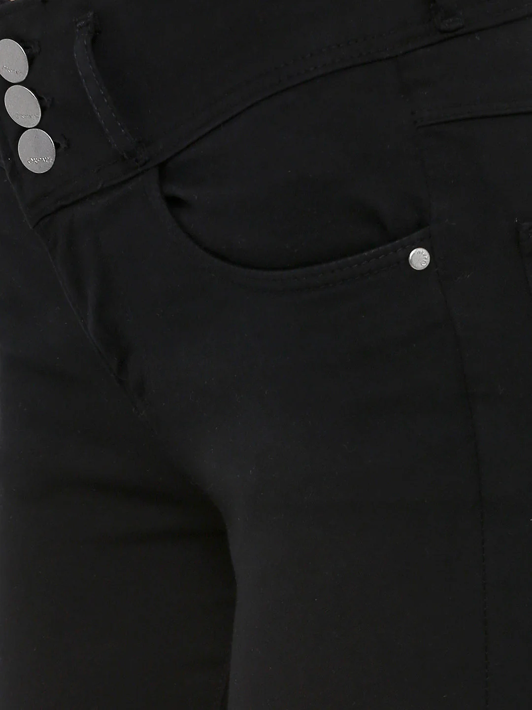 Women Black Mid-Rise Slim Capri - Image 4