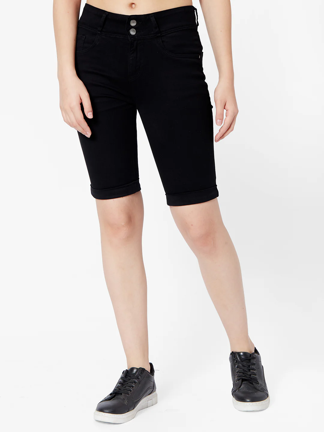 Women Black Mid-Rise Slim Capri - Image 2