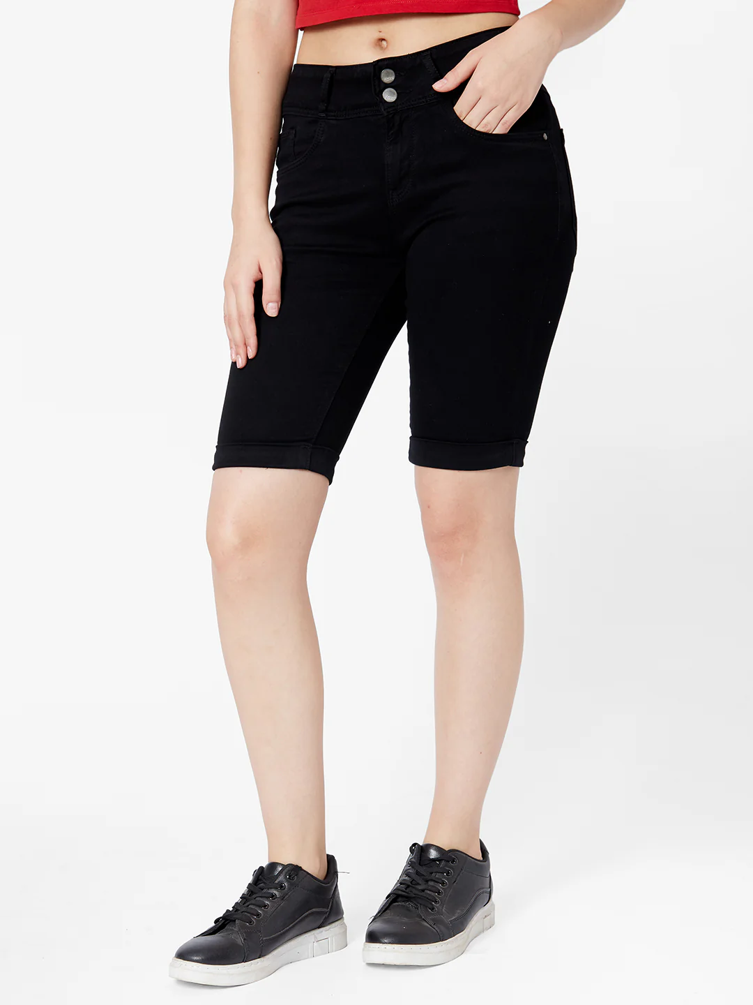 Women Black Mid-Rise Slim Capri - Image 4