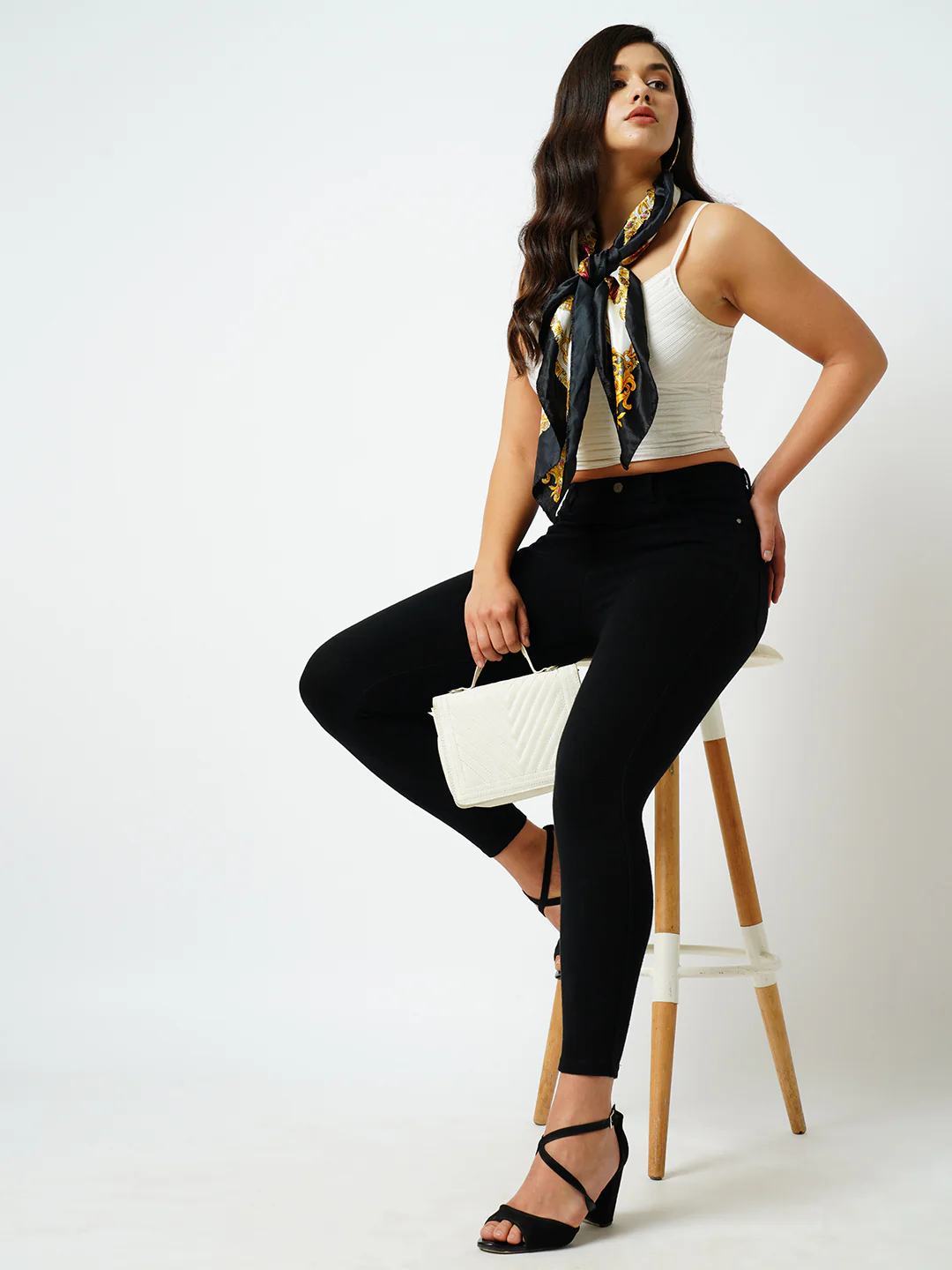 Women Black Mid-Rise Slim Fit Jeggings