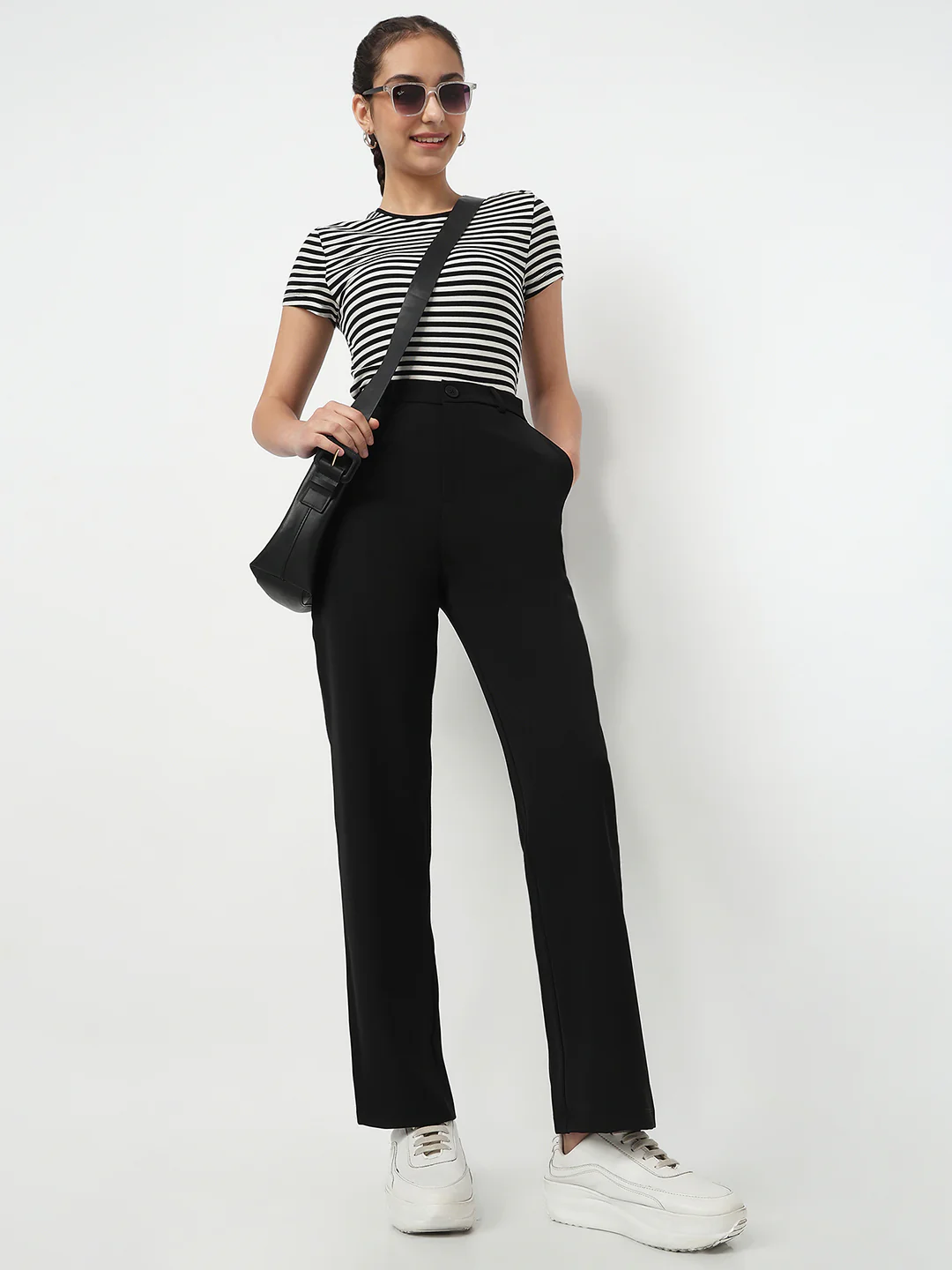 Women Black Mid-Rise Straight Fit Korean Pants