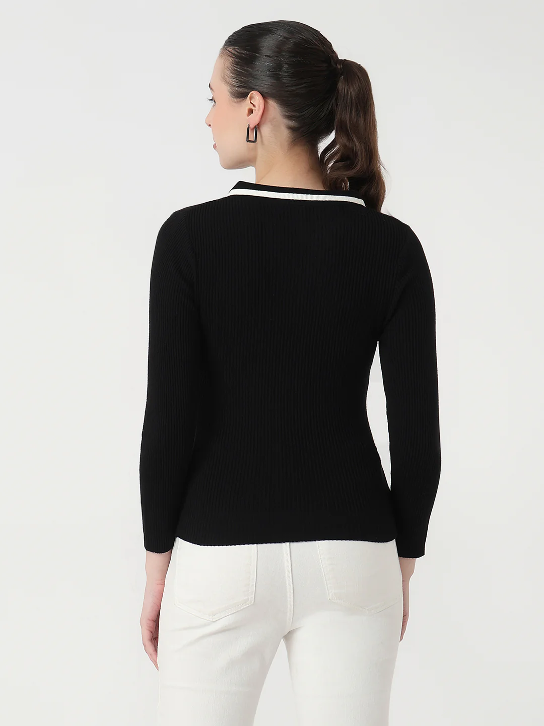 Women Black Slim Fit Flat Knit - Image 3