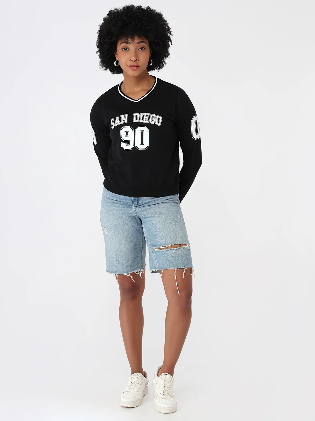 Women Black Slim Fit Sweatshirt - Image 4