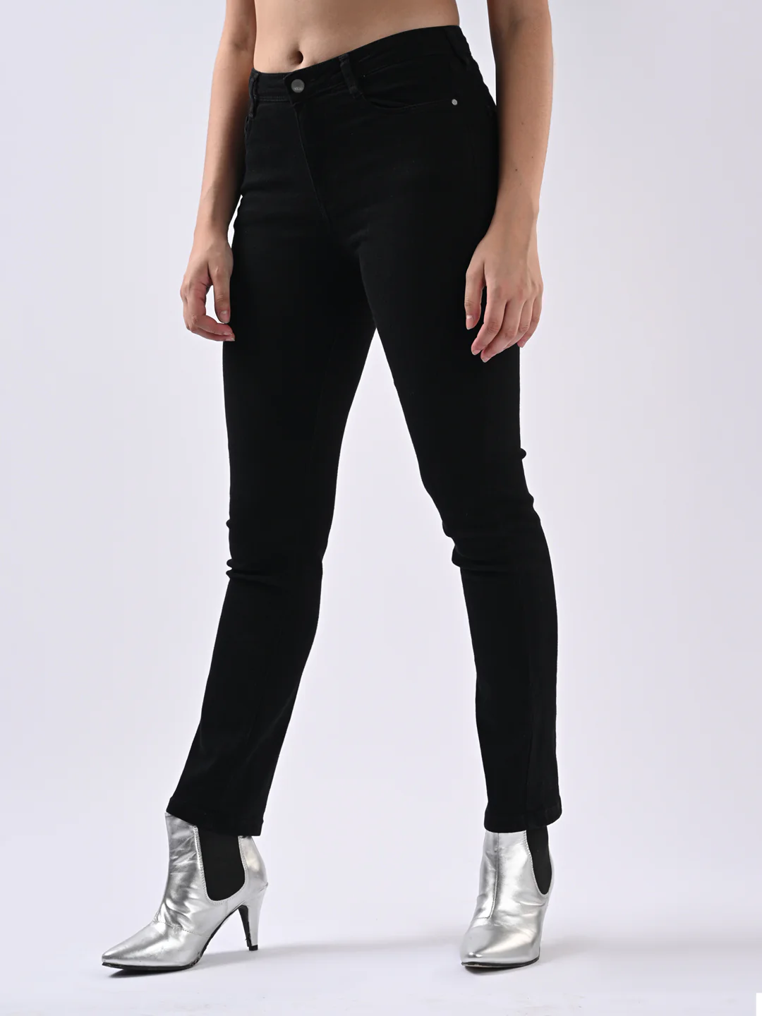 Women Black Snug Straight Fit Jeans - Image 6