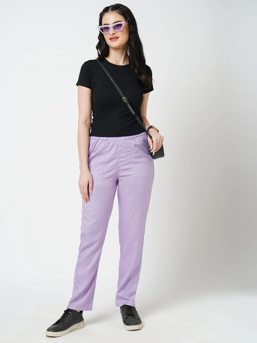 Women Black Solid Slim T-Shirt - Image 2