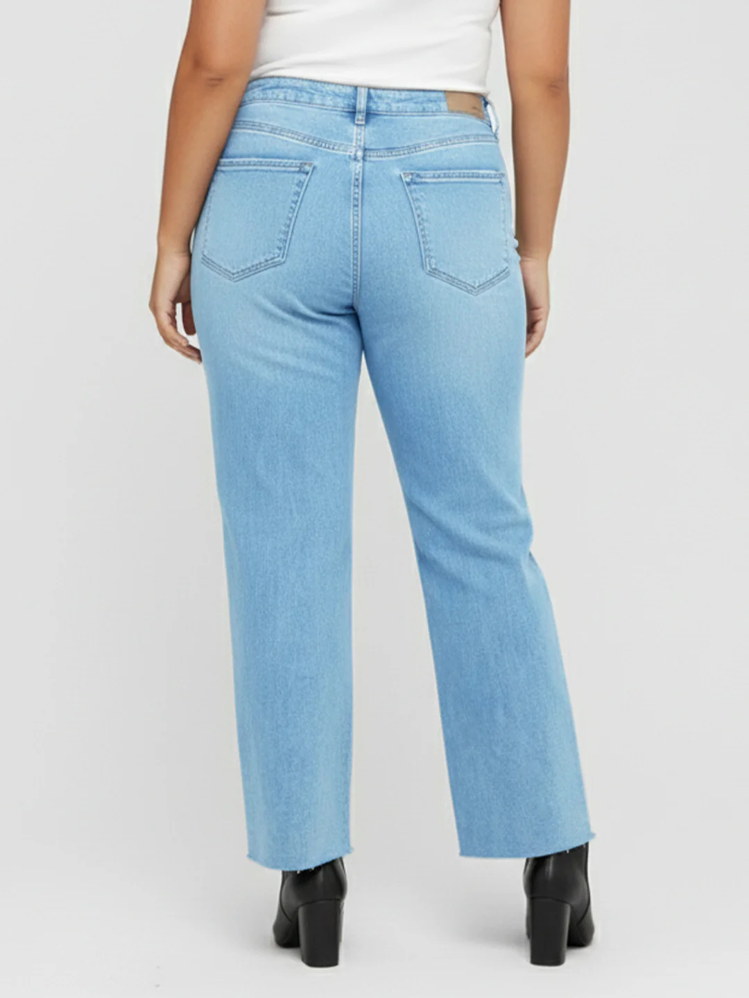 Kraus Kurve Women Blue Crop Flare Jeans - Image 3