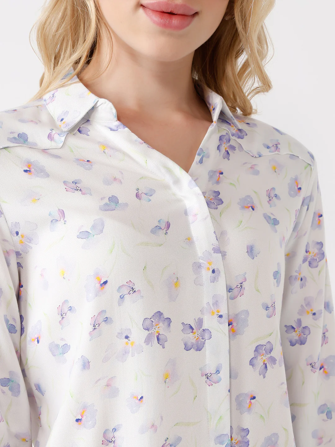 Women Blue Floral Print Shirt - Image 5