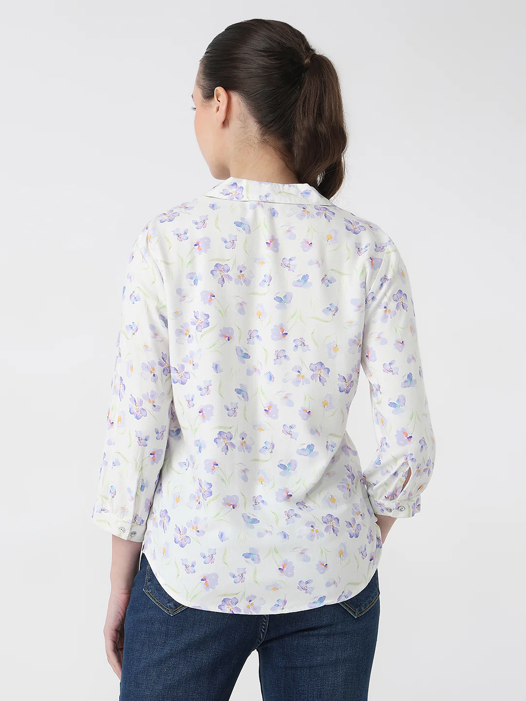 Women Blue Floral Slim Fit Shirt - Image 3