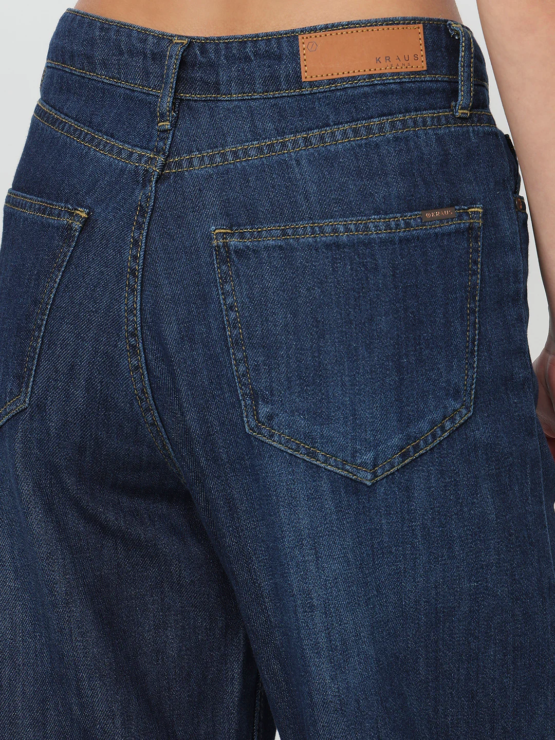 Women Blue High-Rise Barrel Jeans - Image 7