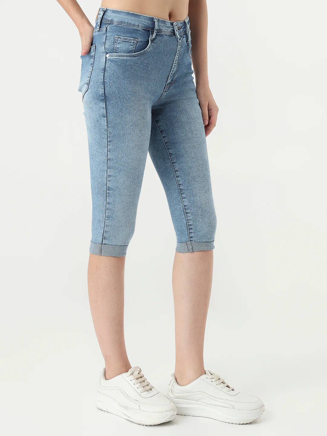 Women Blue High-Rise Capri - Image 5