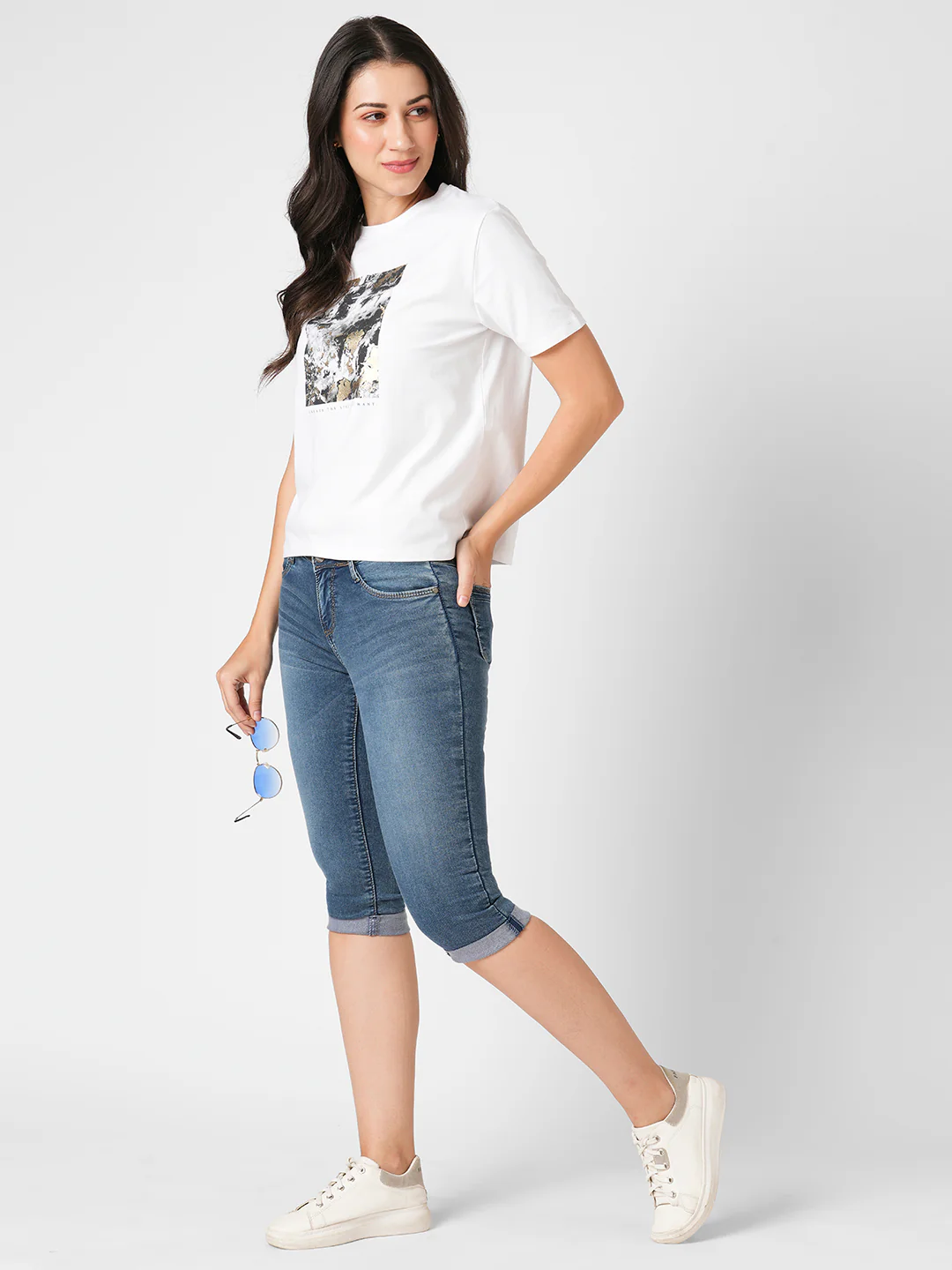 Women Blue High-Rise Capri