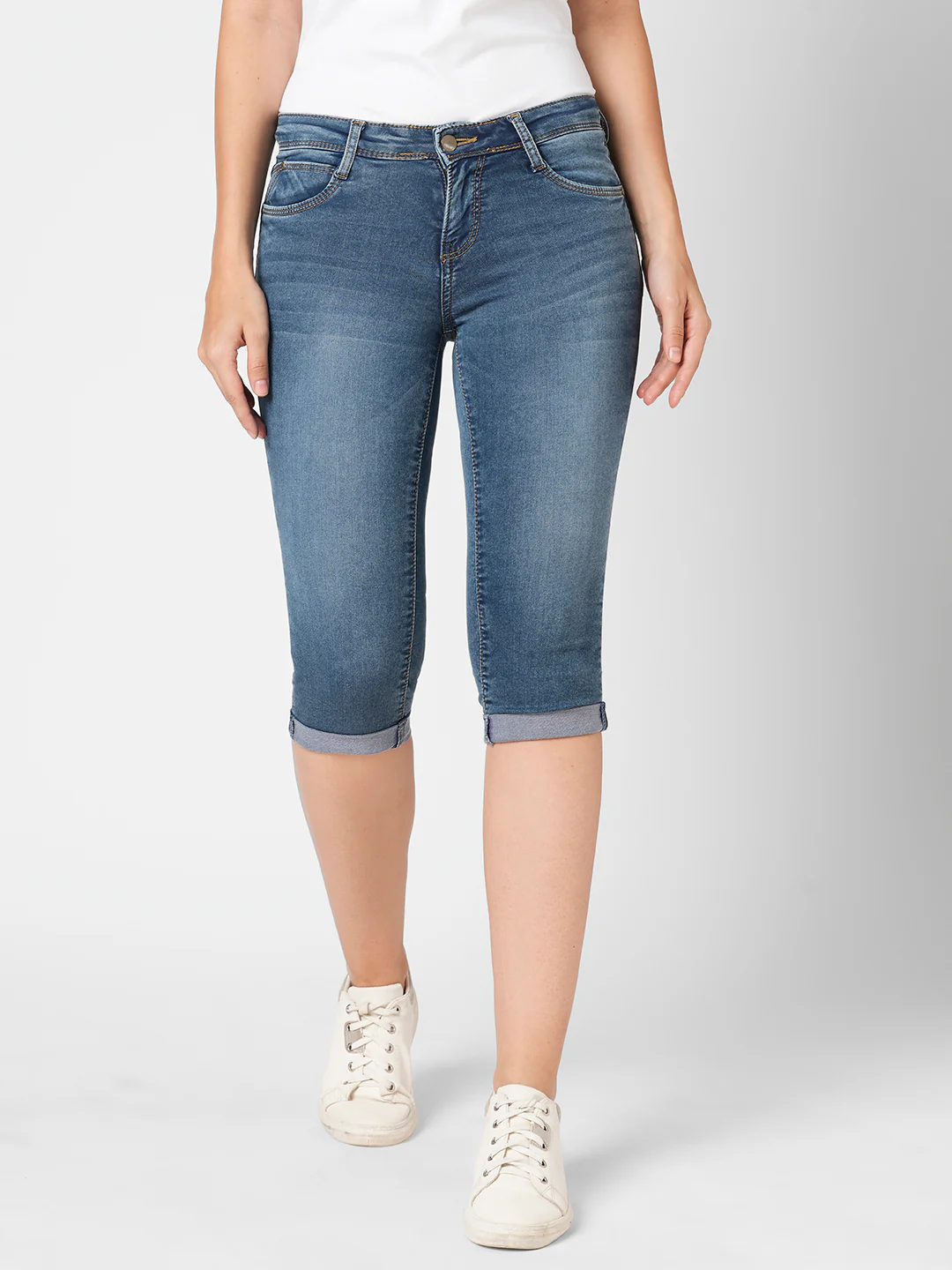 Women Blue High-Rise Capri - Image 2