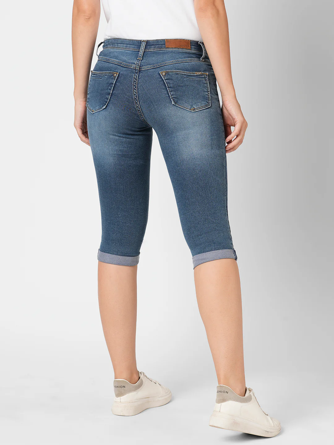 Women Blue High-Rise Capri - Image 3