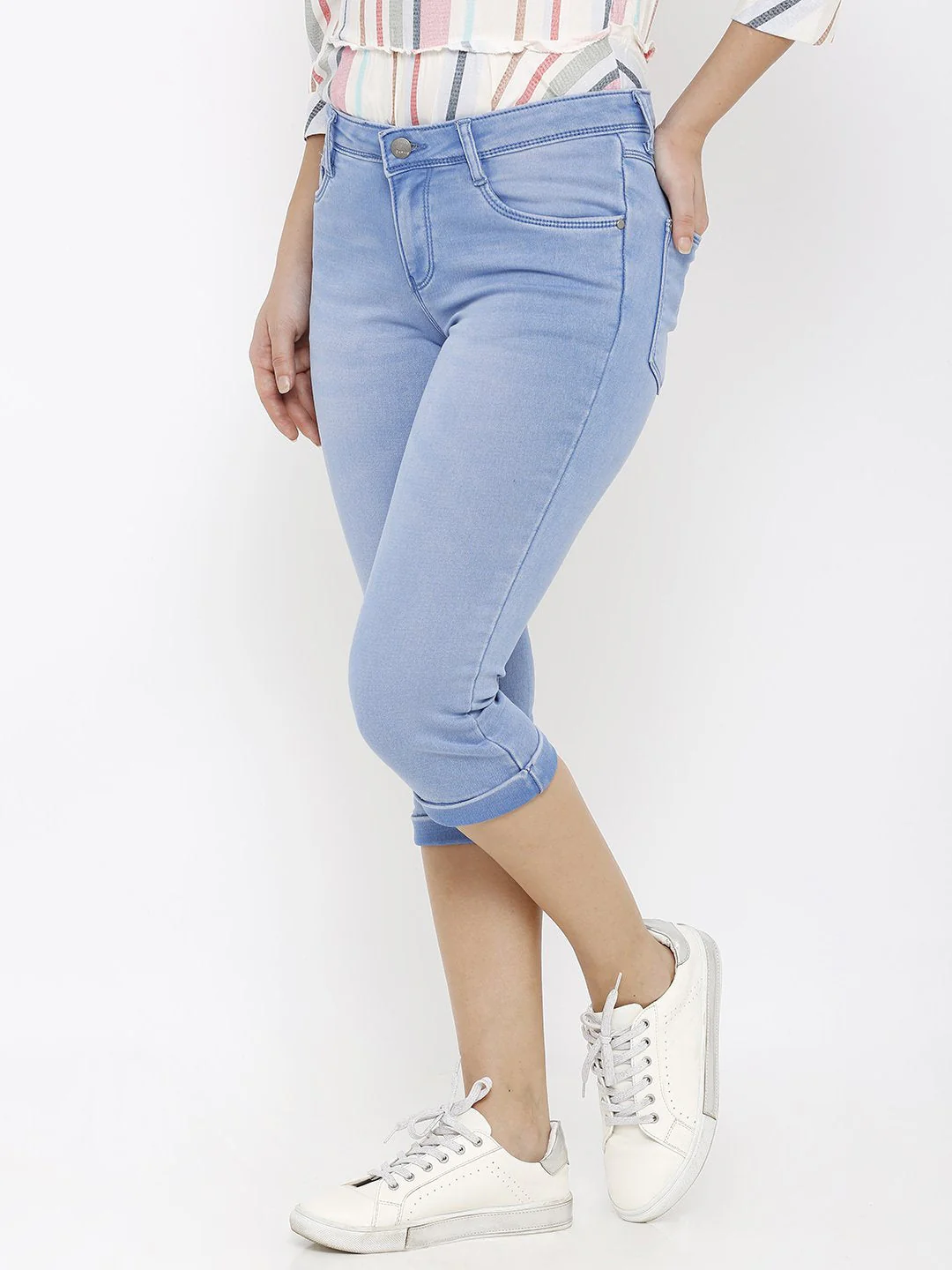 Women Blue High-Rise Capri - Image 5