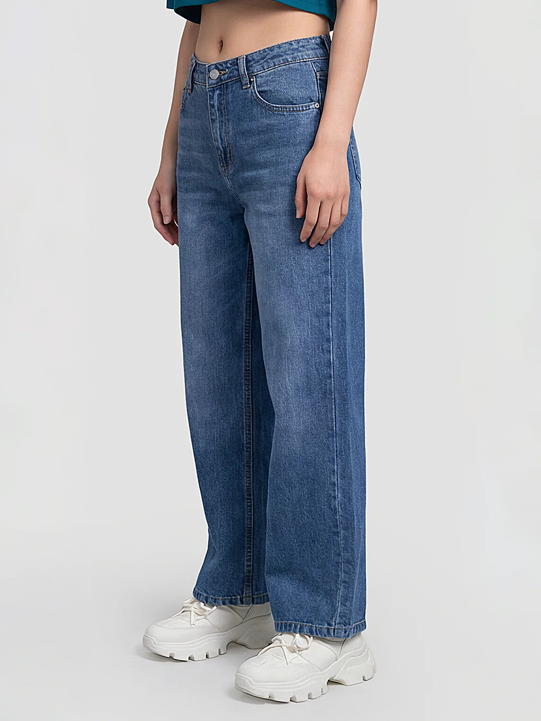 Women Blue High-Rise Crop Wide Leg Jeans - Image 5