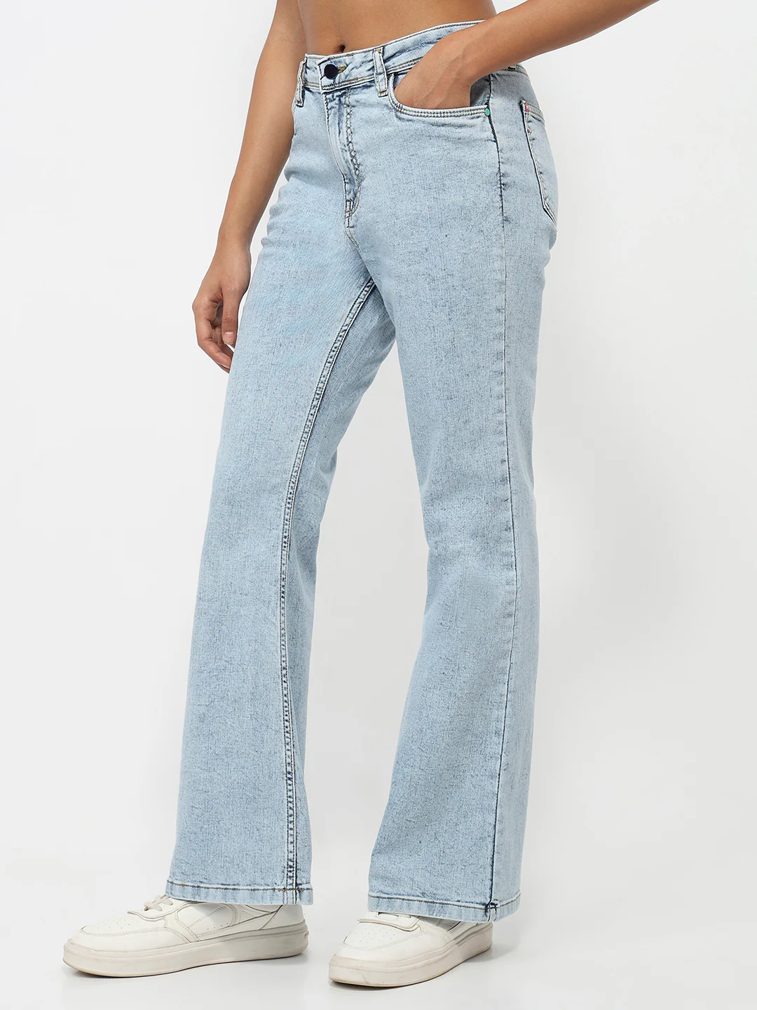 Women Blue High-Rise Flare Jeans - Image 8