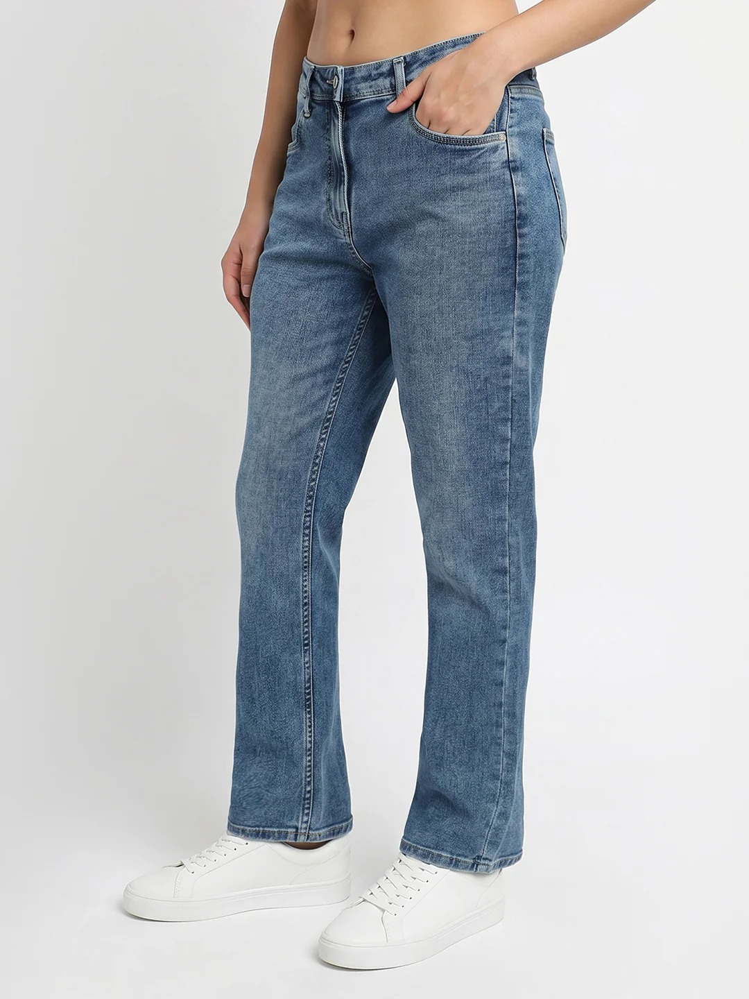 Women Blue High-Rise Flare Jeans - Image 8