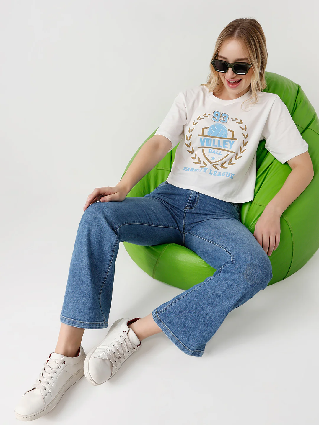 Women Blue High-Rise Flare Jeans - Image 4