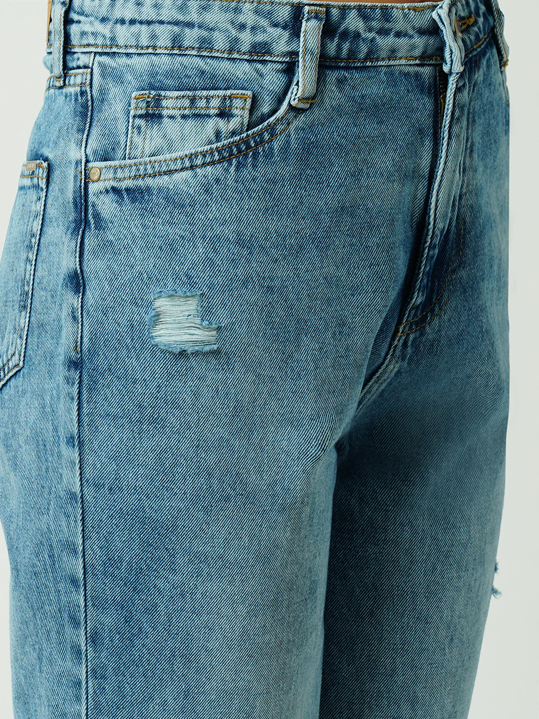 Women Blue High-Rise Mom Fit Jeans - Image 4