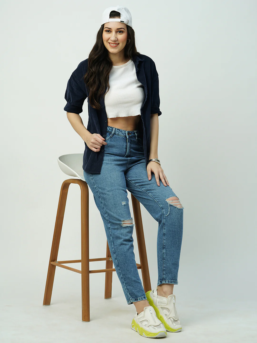 Women Blue High-Rise Mom Fit Jeans - Image 6