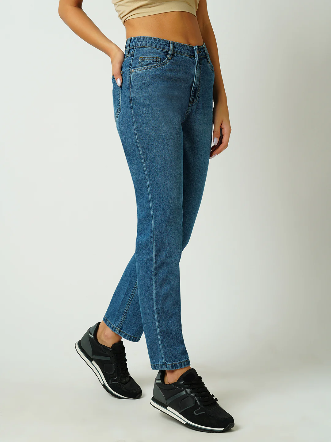 Women Blue High-Rise Relaxed Straight Fit Jeans - Image 6