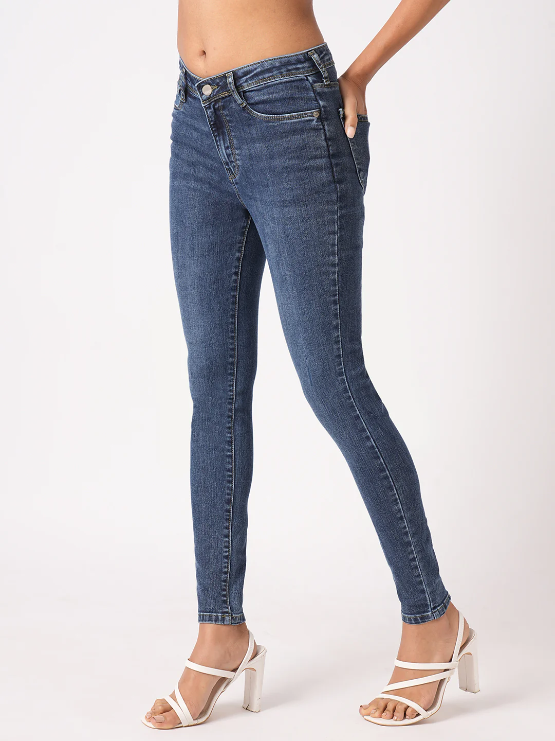 Women Blue High-Rise Skinny Jeans - Image 7